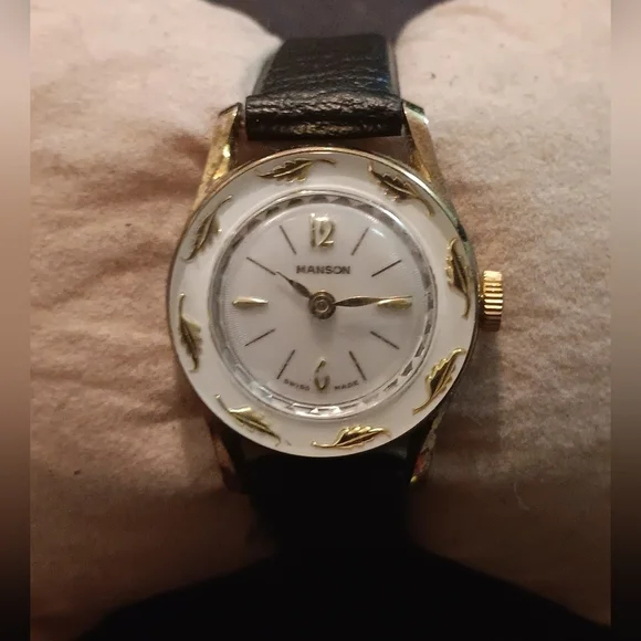 Vintage Swiss made Ladies Manson watch - Picture 3 of 3